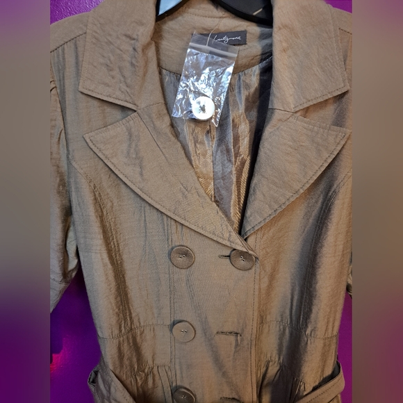 Twenty-One Elegant Tan Double-Breasted Jacket Dress. - Picture 5 of 9